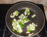 Foto langkah ke 2 dari resep Egg Tofu Enoki Saos Tiram.