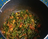 *க்ரீன் லாங் பீன்ஸ் மொழகு புரட்டி*(சுக்கா)(beans chukka recipe in tamil) ரெசிபி ஸ்டேப் 6 புகைப்படம்