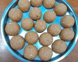 ચુરમા ના લાડુ (Churma Ladoo Recipe In Gujarati) રેસીપી સ્ટેપ5ફોટો