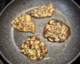 Foto del paso 4 de la receta: Tortitas de calabacín con crema agria casera (en Thermomix)