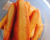Hình bước làm 1 của món Bánh lưỡi mèo làm từ lòng trắng trứng