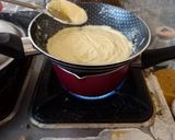 A picture of step 3 of Lumpur cheese cake.