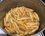 Foto del paso 2 de la receta: Papas fritas crocantes a caballo