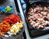 Foto del paso 2 de la receta: Empanadas criollas con salchichas parrilleras 🥟w(°ｏ°)w📣