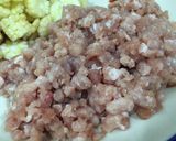 รูปขั้นตอนการทำที่ 1 ของ หมูสับเห็ดหอมทรงเครื่อง