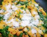 Stir fried pumpkin with spinach and coconut recipe step 8 photo