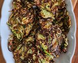 Une image de l'étape 6 de Galettes de courgettes.