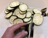 A picture of step 2 of Grilled aubergines 🍆.