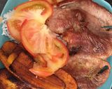 Foto del paso 4 de la receta: Carne de cerdo frita y tajadas de plátano
