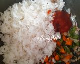 A picture of step 2 of Schezwan Rice.
