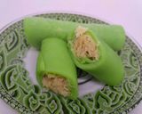 Foto langkah ke 8 dari resep Dadar Gulung Isi Kelapa.