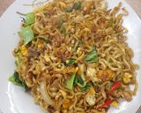 Foto langkah ke 5 dari resep Mie Goreng Tek-Tek.