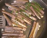 Foto del paso 3 de la receta: Navajas a la plancha
