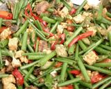 Foto langkah ke 7 dari resep Oseng Bunga Bawang Ikan Asin.