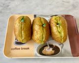 Foto langkah ke 3 dari resep Bomboloni pandan gulmer filling mocca.