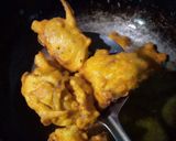 A picture of step 3 of Chatpatay Pakoray.