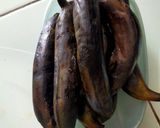 Foto langkah ke 1 dari resep Es Pisang Hijau Khas Makassar.
