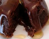Foto del passaggio 5 della ricetta Tortino dal cuore morbido al cioccolato con salsa all'arancia