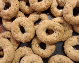 Foto del paso 4 de la receta: Rosquillas de vino y semillas