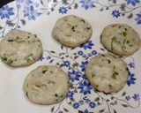 A picture of step 4 of Sago Vada.