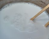 Foto langkah ke 2 dari resep Bubur sumsum tepung beras.
