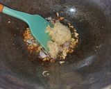 Foto langkah ke 2 dari resep Sambal Goreng Kentang Ayam.