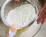 Hình bước làm 2 của món Vào bếp cùng con: Bánh tổ ong kiểu Bỉ (belgian waffle)