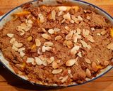A picture of step 5 of Peach pie made with oat flour.
