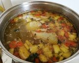 Tejfölös karalábéleves csirkeaprólékkal recept fázis 4 fotója