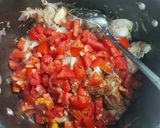A picture of step 1 of Chicken with spinach.