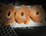 A picture of step 11 of Amoebic shape doughnut.
