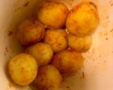 A picture of step 1 of Dum Aloo.