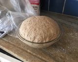Foto del paso 1 de la receta: Pizza de harina integral y harina blanca