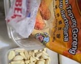 Gambar langkah 1 resipi Tempe goreng daun kari.