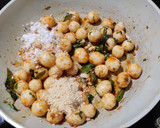 கார வேர்க்கடலை அம்மணி கொழுக்கட்டை (Spicy groundnut ammini kozhukattai recipe in tamil) ரெசிபி ஸ்டேப் 5 புகைப்படம்
