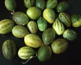 A picture of step 1 of Kachre Mirchi ki sabji.