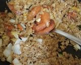 Foto langkah ke 6 dari resep Nasi Goreng Saus Tiram.