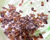 عکس مرحله 1 از دستور کیک تخته ای، نارگیلی کشمشی
