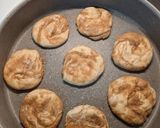 A picture of step 7 of Tahini Pies.