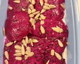 Foto del paso 2 de la receta: Barritas heladas de Yogurt con Pitaya y Mango