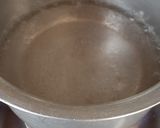 A picture of step 1 of Lemongrass tea.
