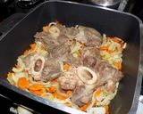 Foto del paso 4 de la receta: Osobuco con zanahoria, cebolla y tomate