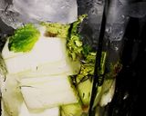 Foto del paso 1 de la receta: Jugo de pepino, limón y menta