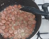 A picture of step 3 of Tum yum Sausages rice.