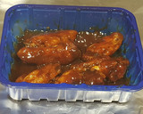 Foto del paso 6 de la receta: Alitas Picantonas al ajillo con salsa de Chile