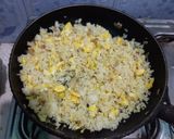Foto langkah ke 5 dari resep Nasi Goreng Margarin.