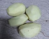 A picture of step 4 of Aalu mongray.