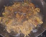 Pyaaj k pakode recipe step 4 photo