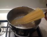Foto del passaggio 7 della ricetta Spaghetti con zucchine alle tre consistenze