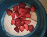 Foto langkah ke 1 dari resep Korean Strawberry Milk Late.
